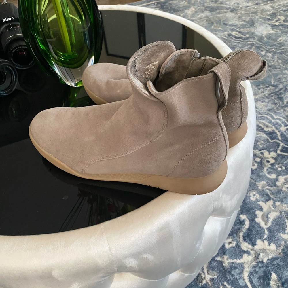 Zara Chelsea boot